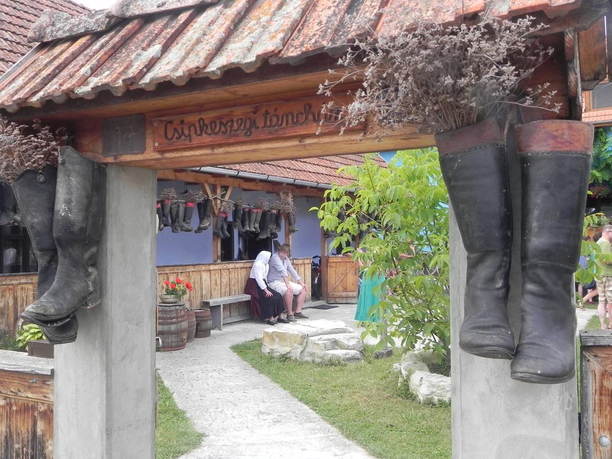Csipkeszeg Bed & Breakfast Sic / Szek Romania Exteriör bild